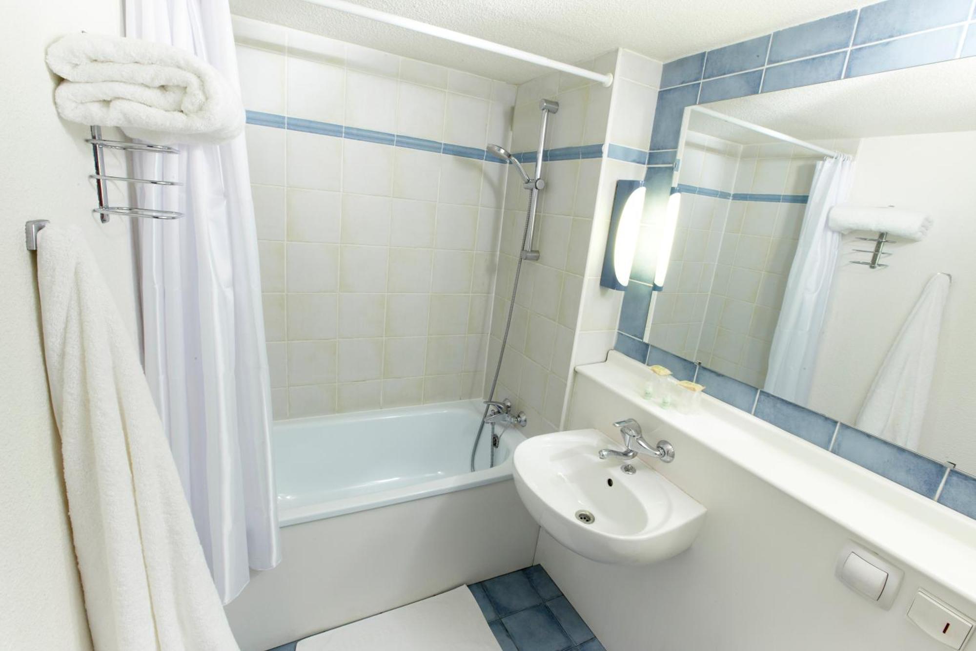 Hotel Campanile Strasbourg - Illkirch Geispolsheim Esterno foto